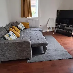 Apartment Private 2 Bed Flat Close To Excel & Airport, London